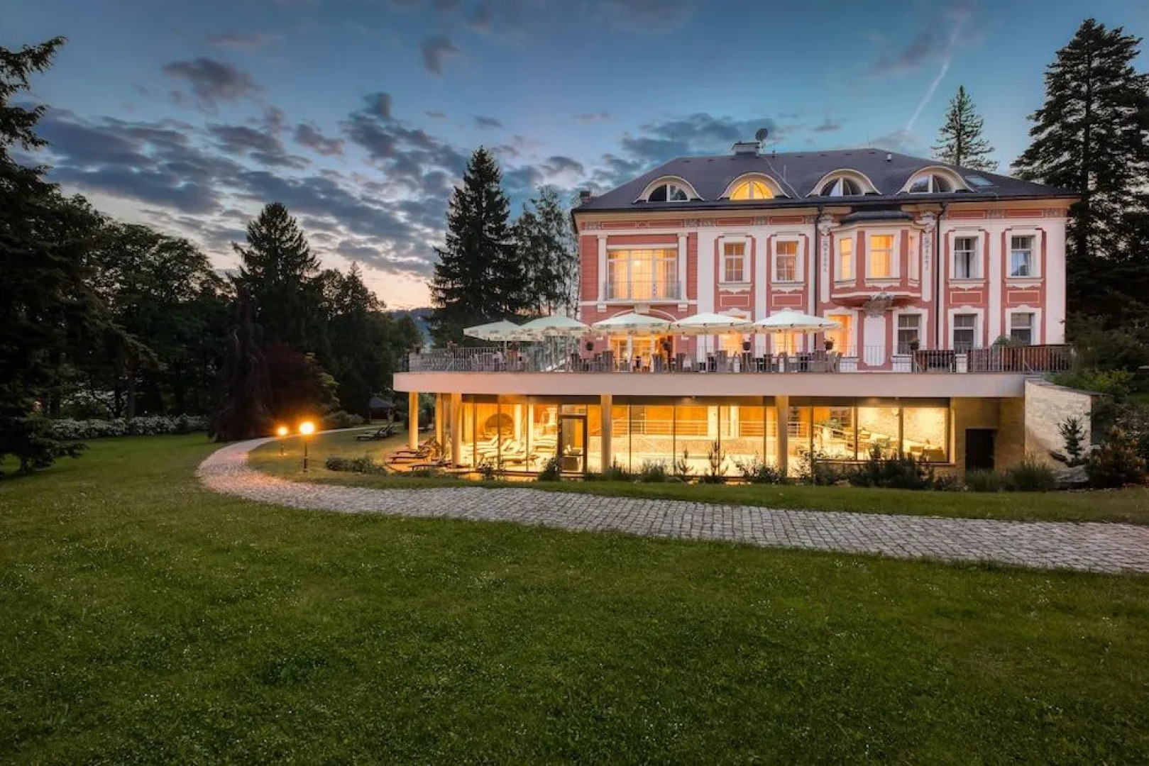 Wellness & Spa hotel Villa Regenhart