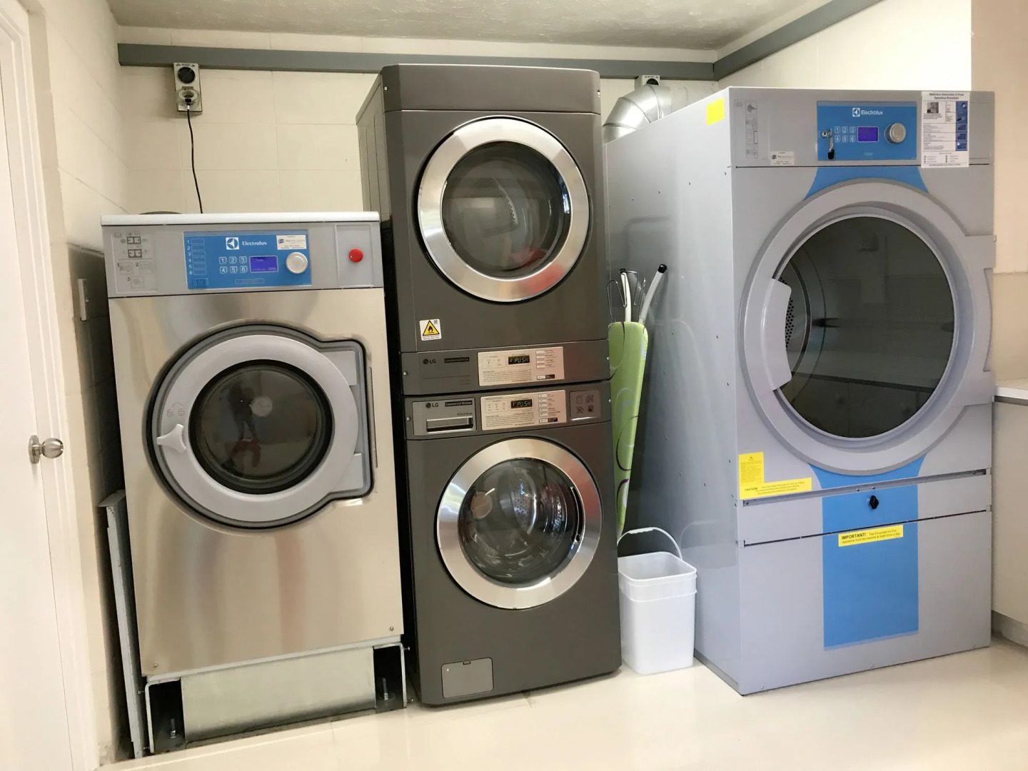 Ellerslie Palms Motel