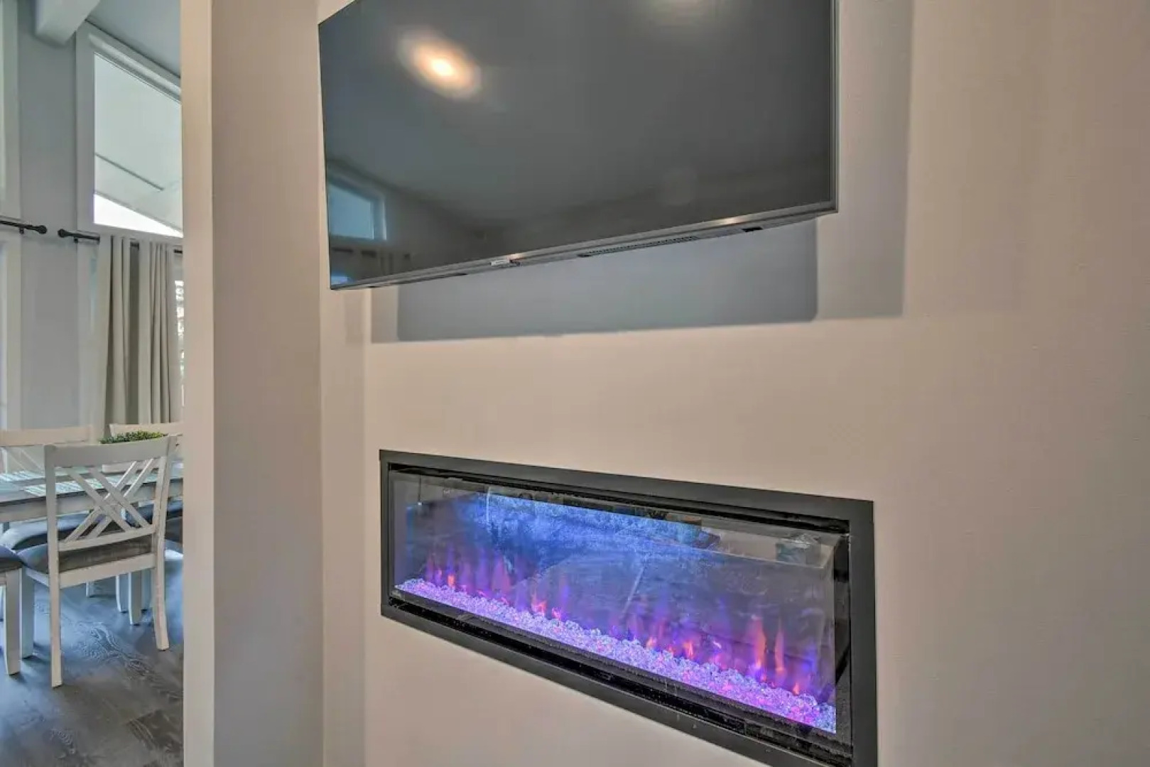 Cozy Cottage on the Coast Near Downtown Westport!