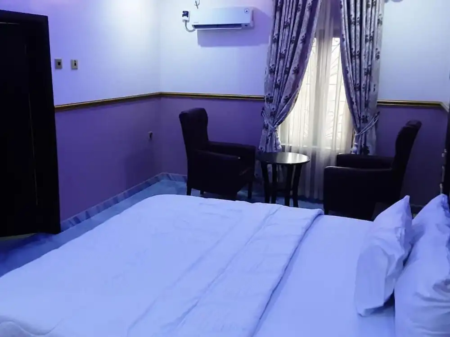 Royal City Dubai Hotel & Suites