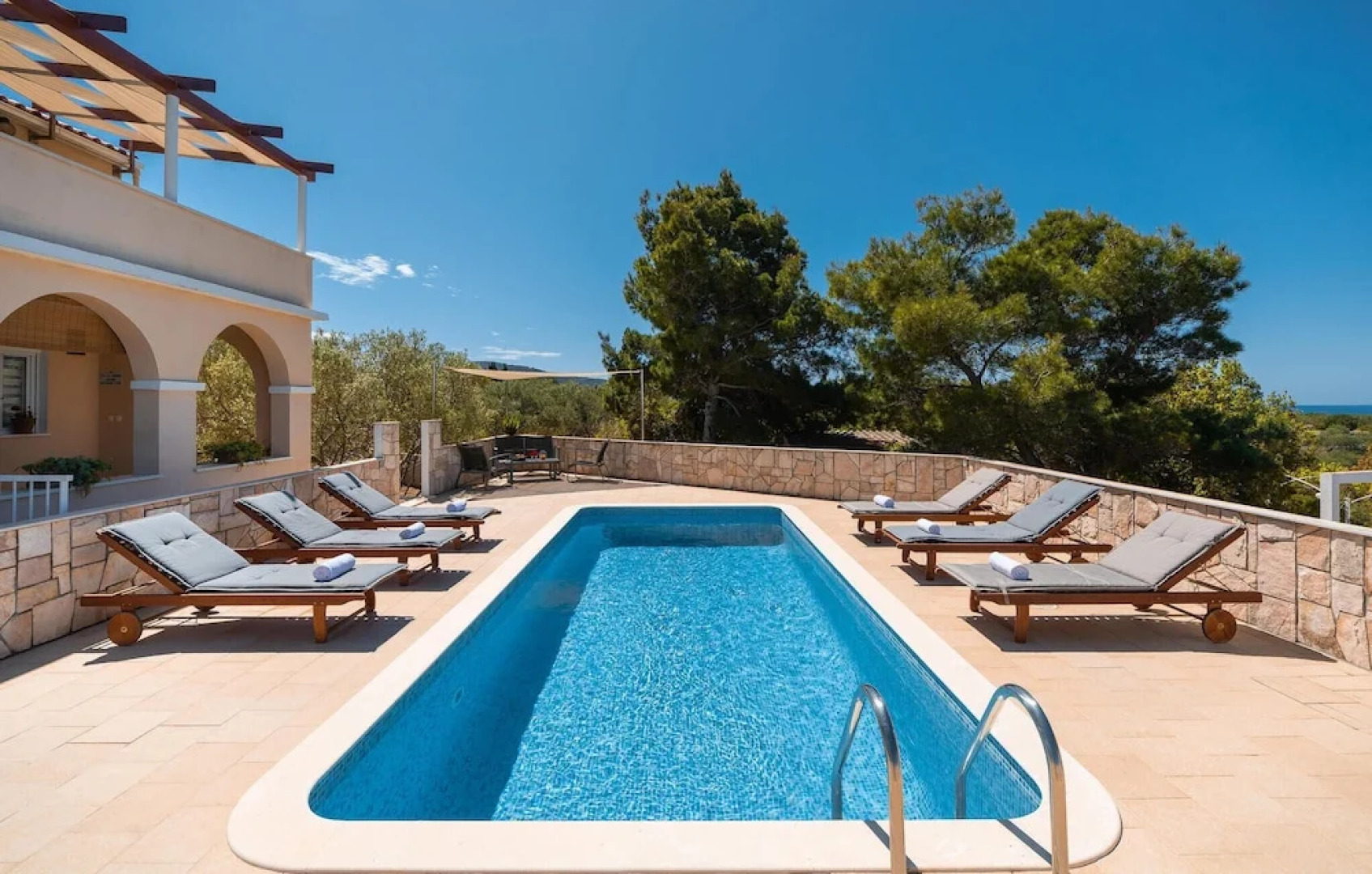 Stunning Home in Vela Luka With Wifi and 4 Bedrooms