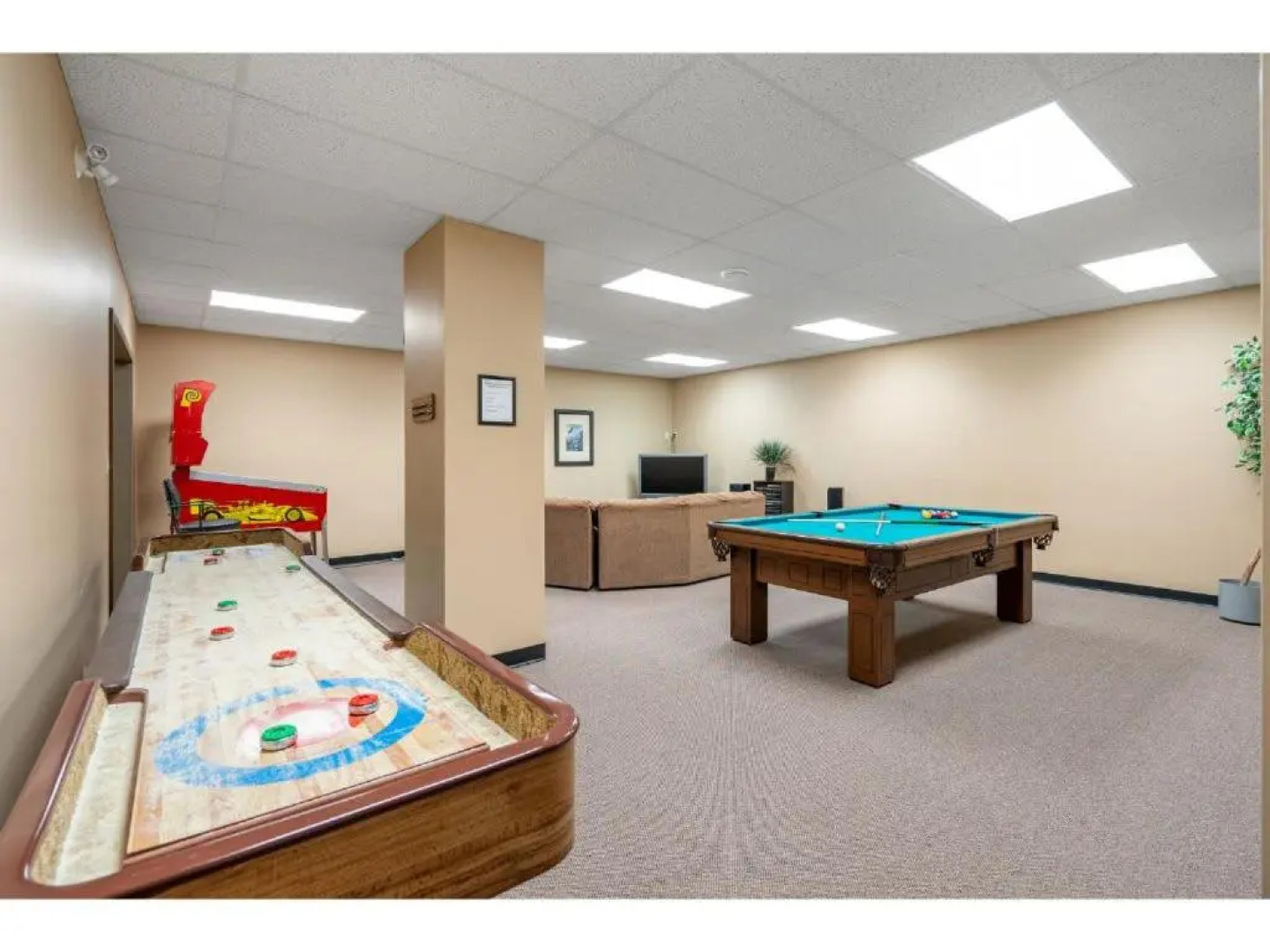 The Grizzly House I Sleep 7 I Patio & BBQ I 55 TV