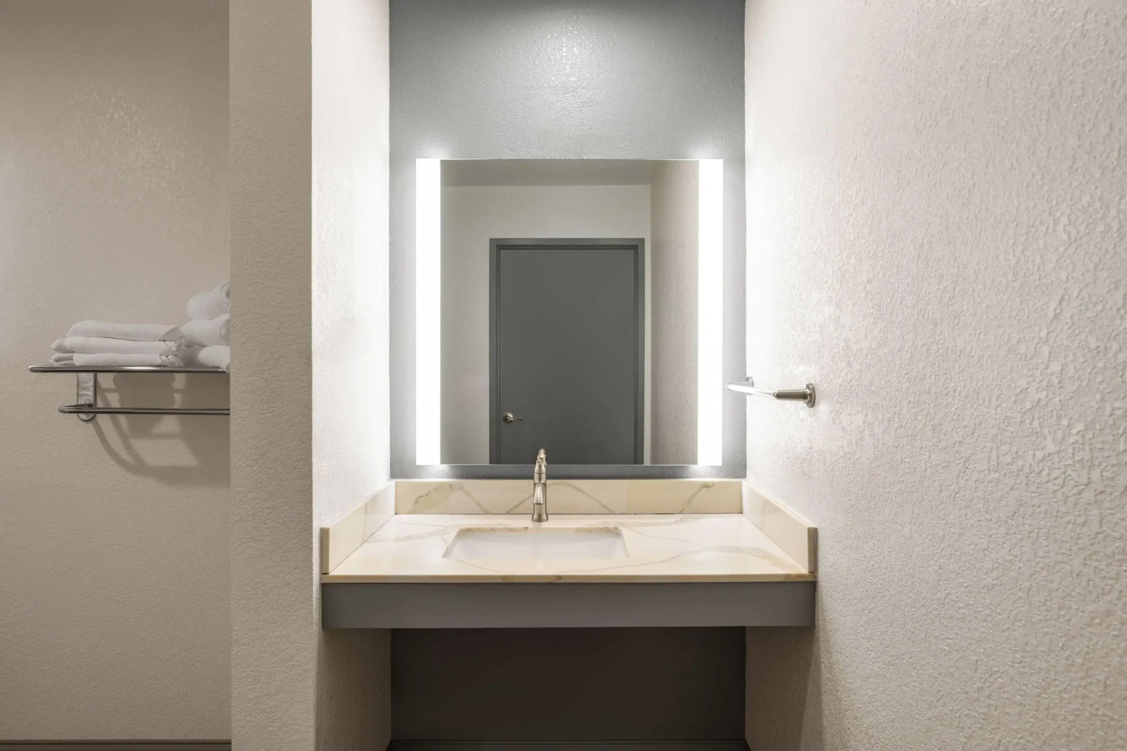 Super 8 by Wyndham Fort Bragg