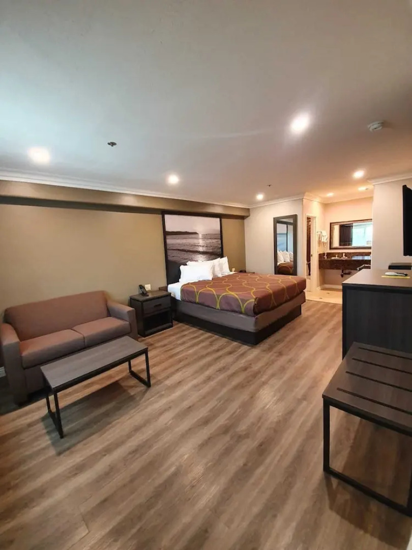 Super 8 By Wyndham Cypress Buena Park Area