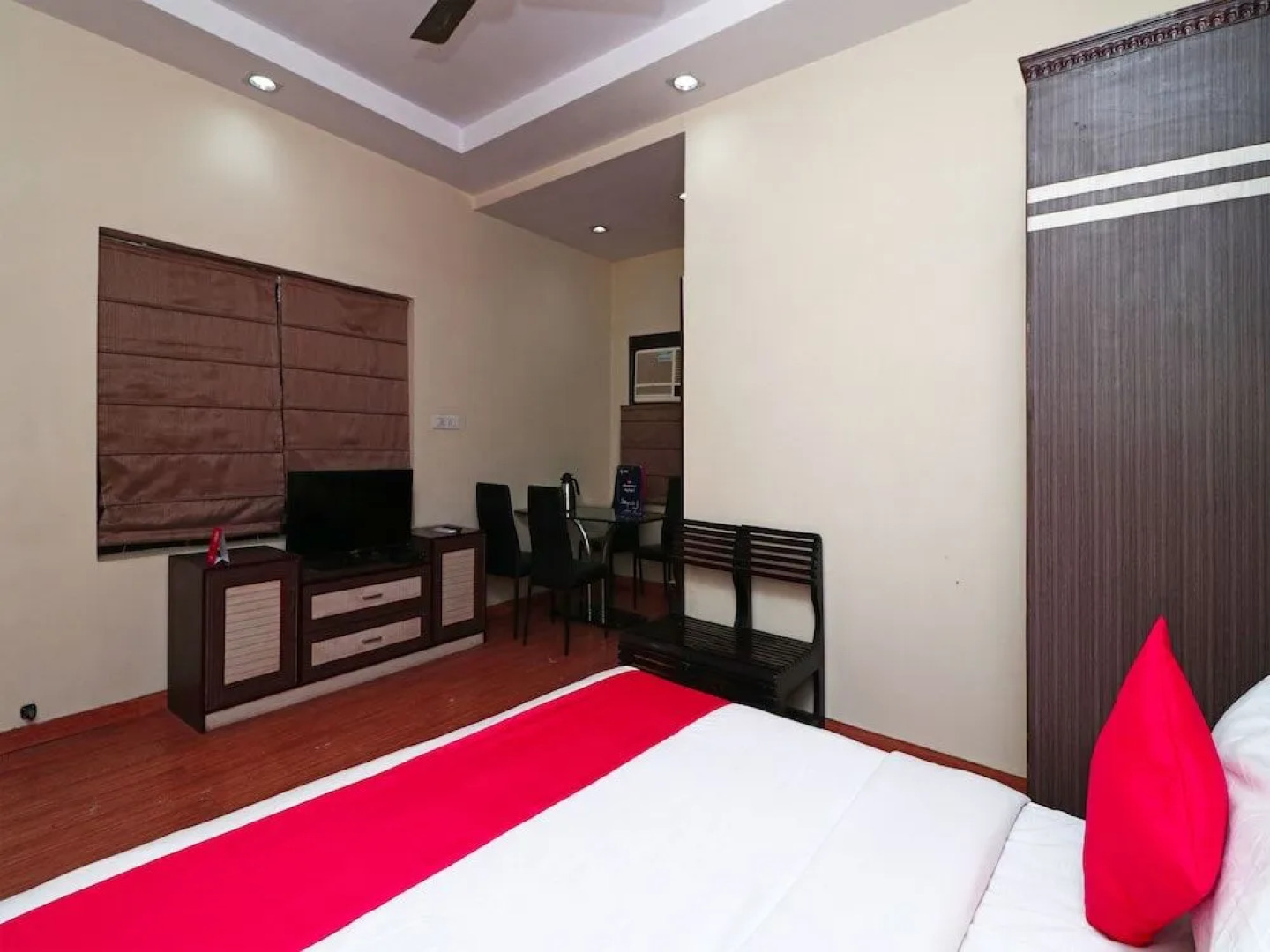 Oyo 16538 Shanti Palace