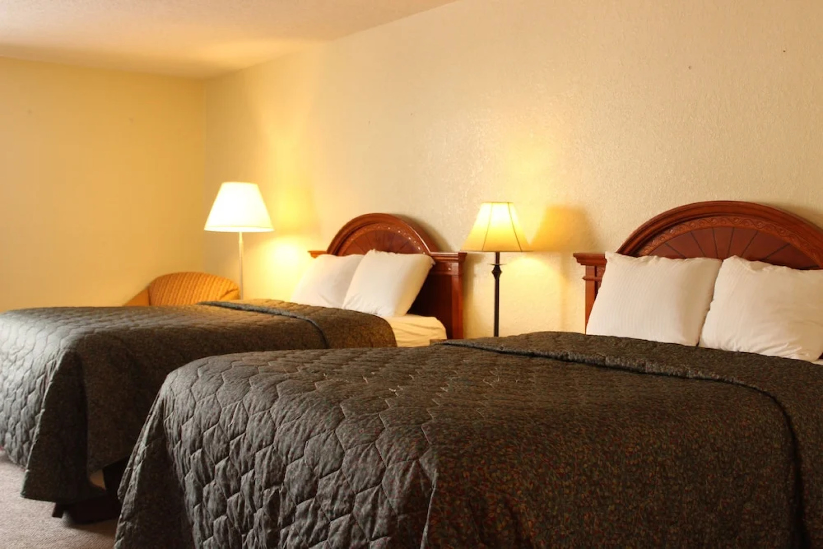 Shawano Four Seasons Hotel