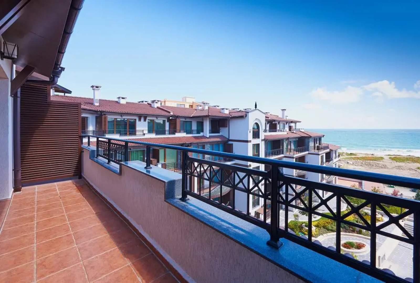 Rose Gardens Apart Hotel