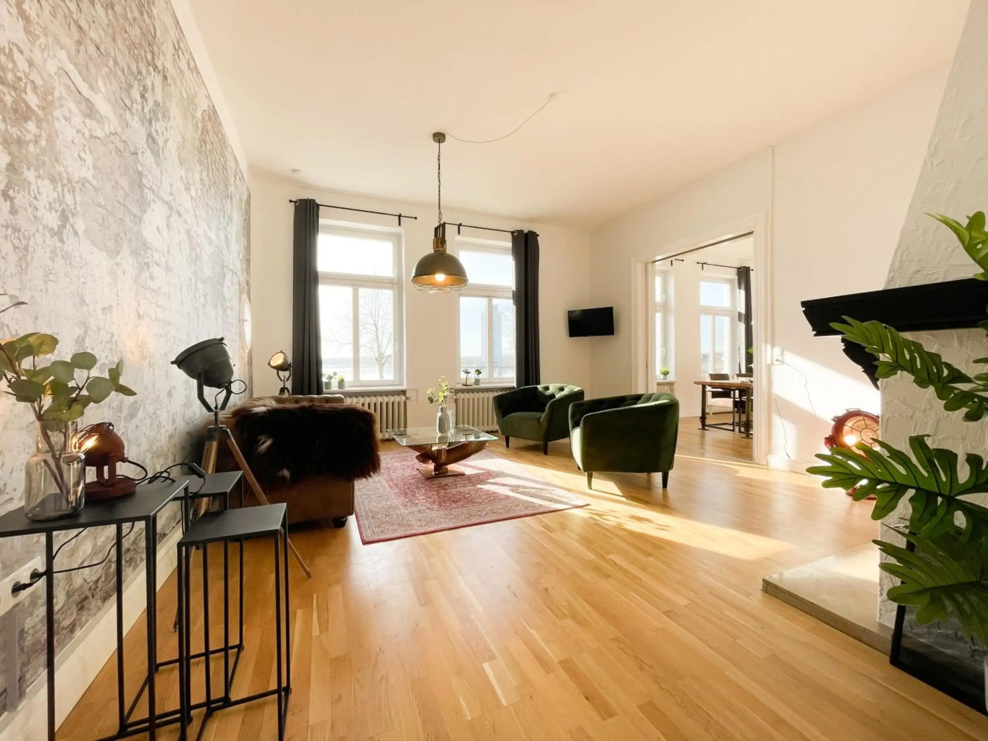 Altbauwohnung mit Schleiblick - Erster Stock