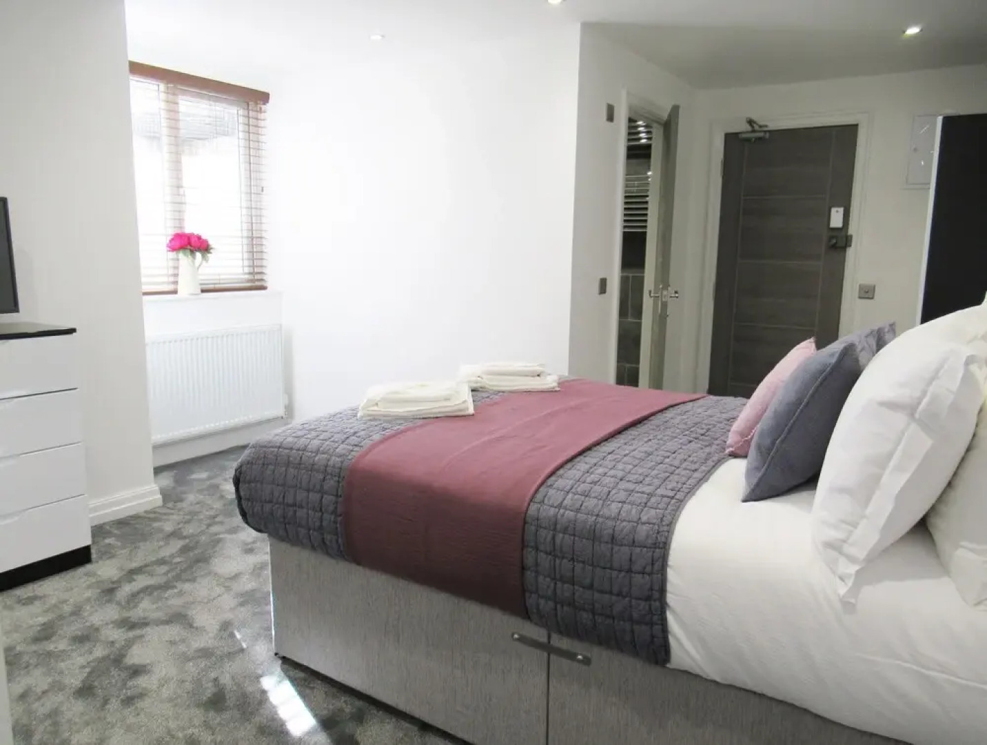 White House Aparthotel