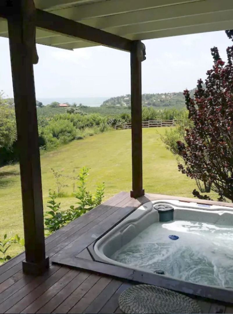 Bungalow With one Bedroom in Le François, With Wonderful sea View, Enc