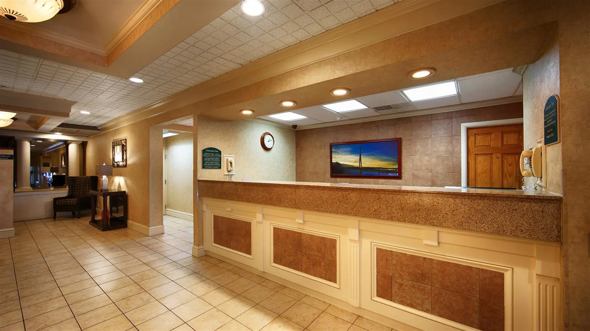 Best Western Plus University Inn Steubenville