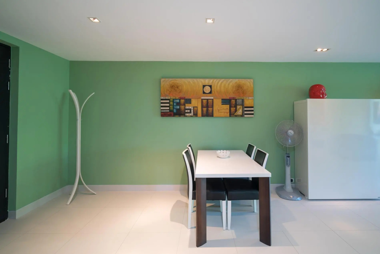 N308 - Walk to the beach apartment in Kamala, pool, gym, parking