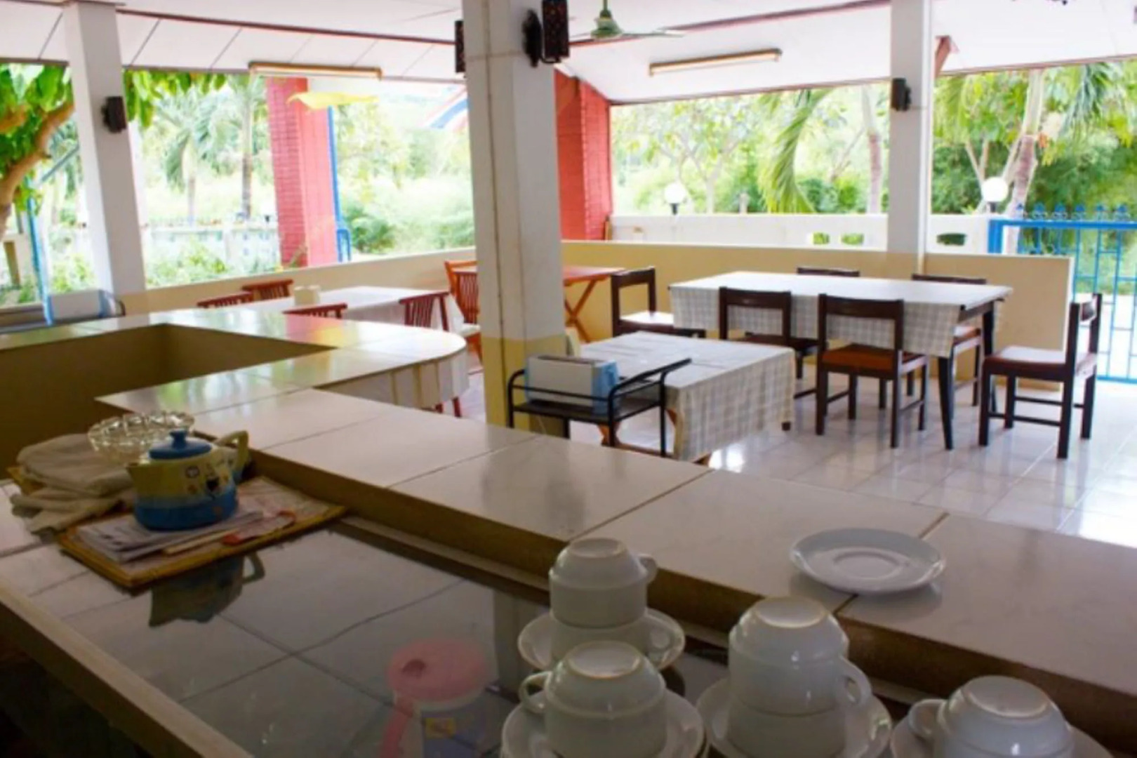 Sichang Shine Khao Resort