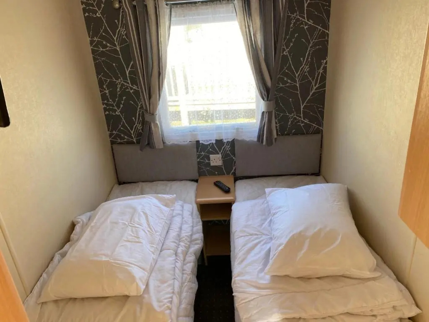 4 bedroom 10 berth caravan tattershal lakes