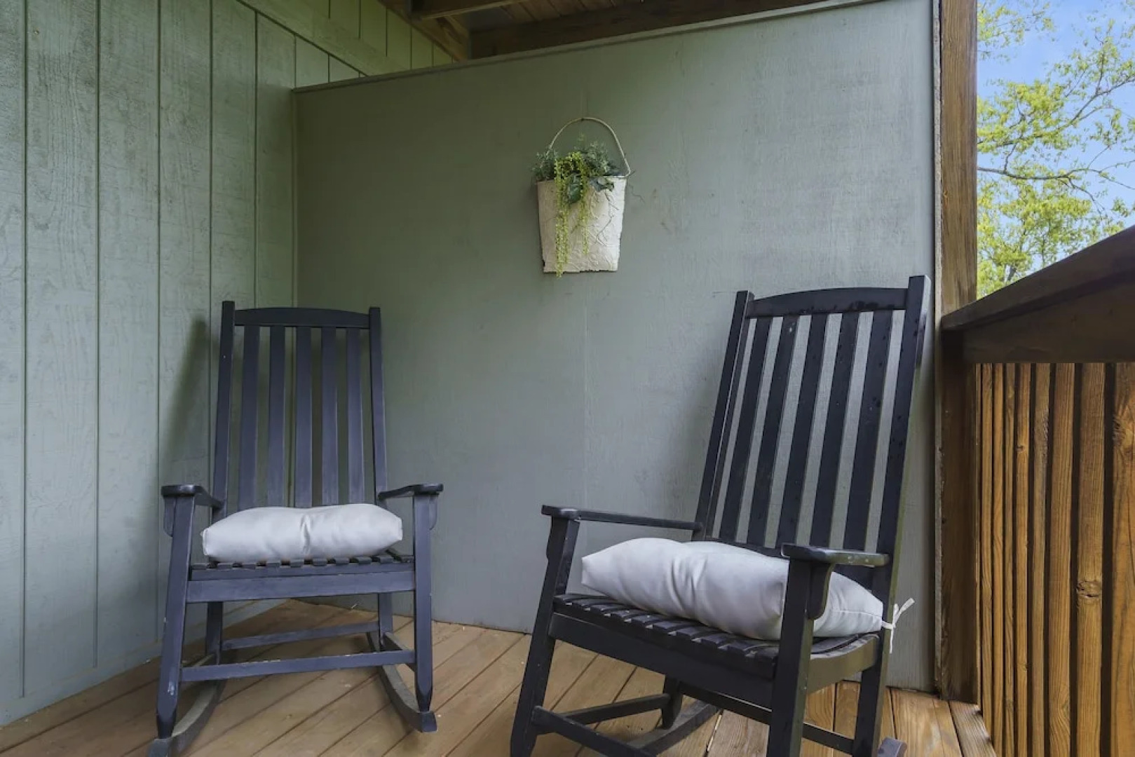 The Circle Retreat Duo