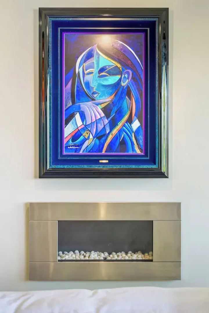 Fireplace Suite - Ocean Views & Beach