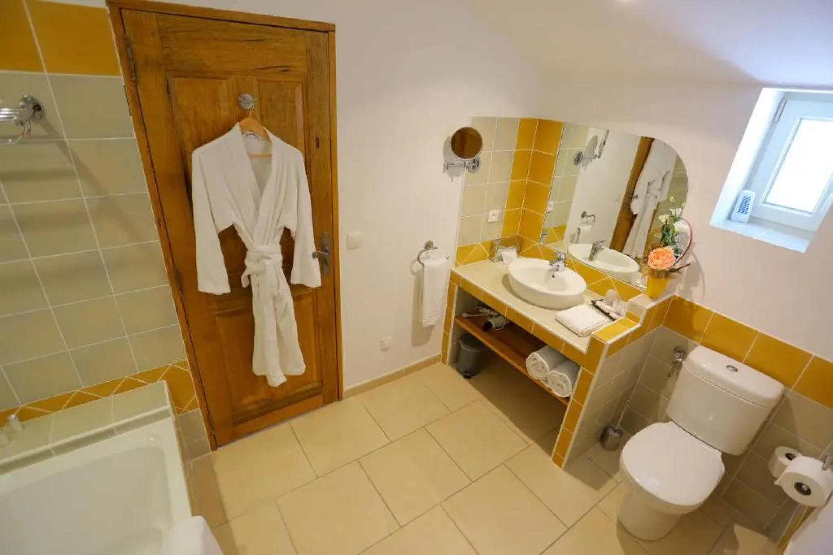 Entre Vigne et Garrigue