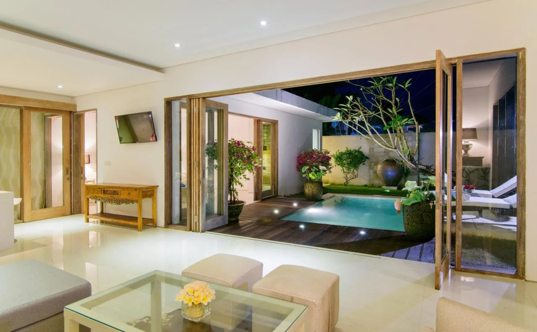 Bali Taman Sari Villas & Restaurant