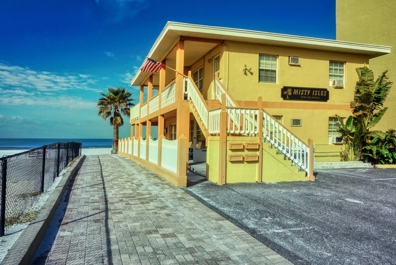 Misty Isles Redington Beachfront Suites 5 and 6