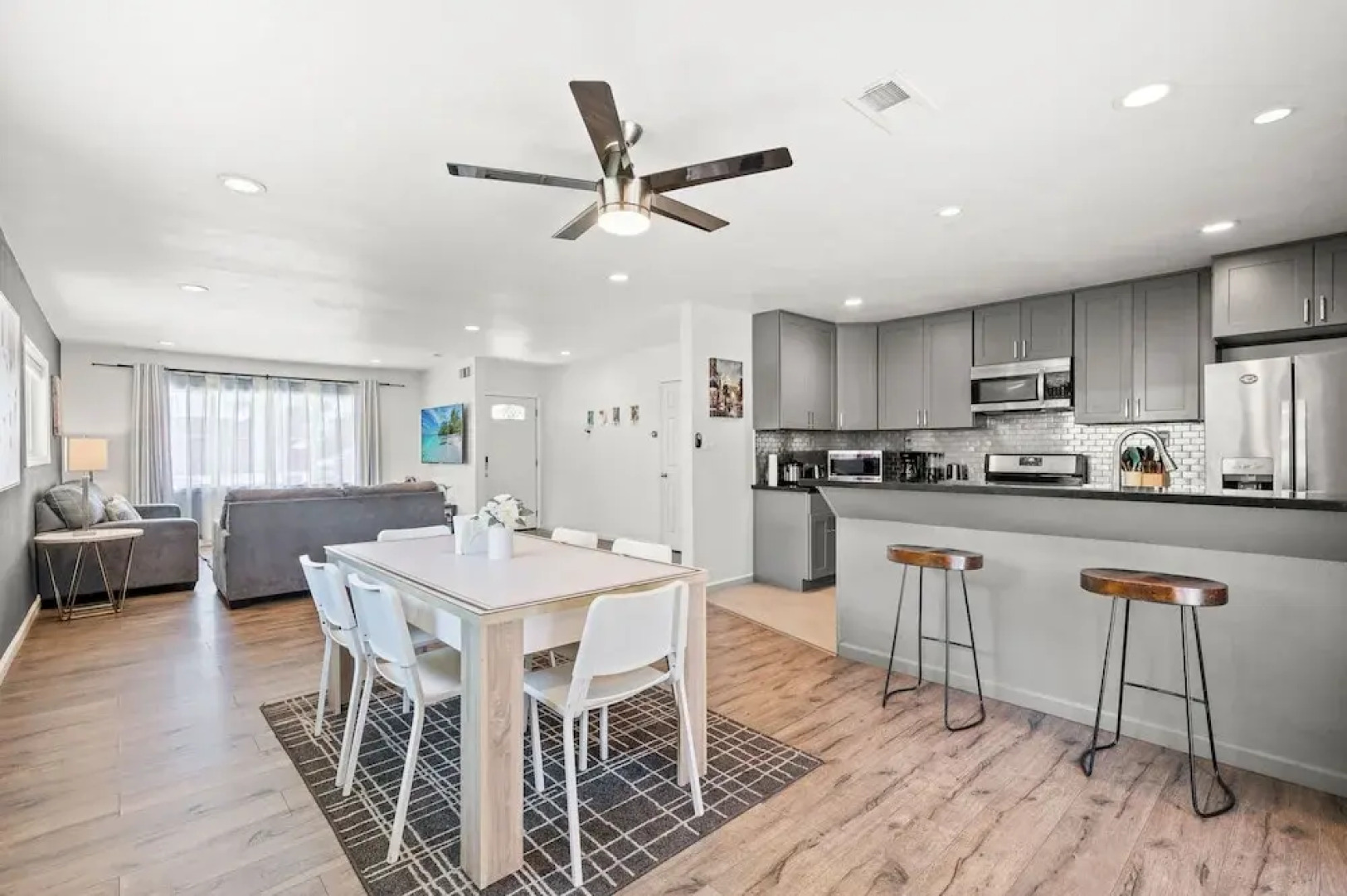 Spacious Family Friendly House in Central Location