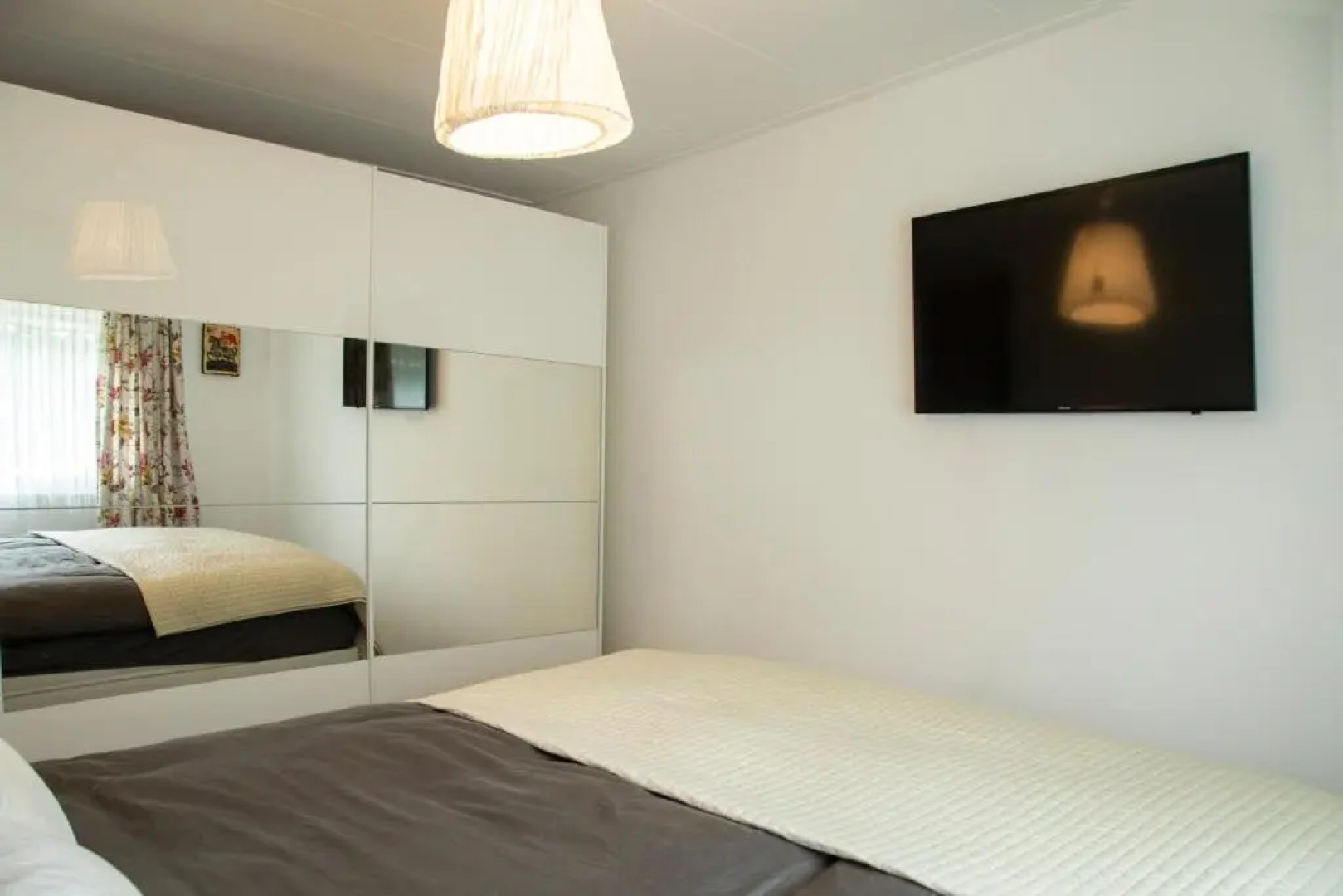 Beautiful family house 5 min away from Amsterdam