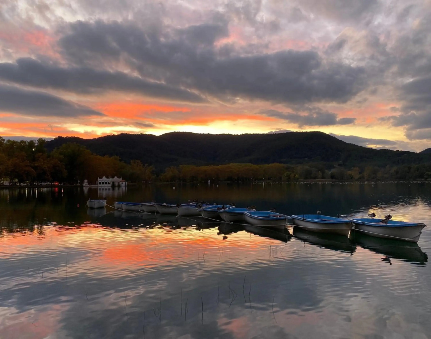 JASALPI único apartamento delante del Lago de Banyoles