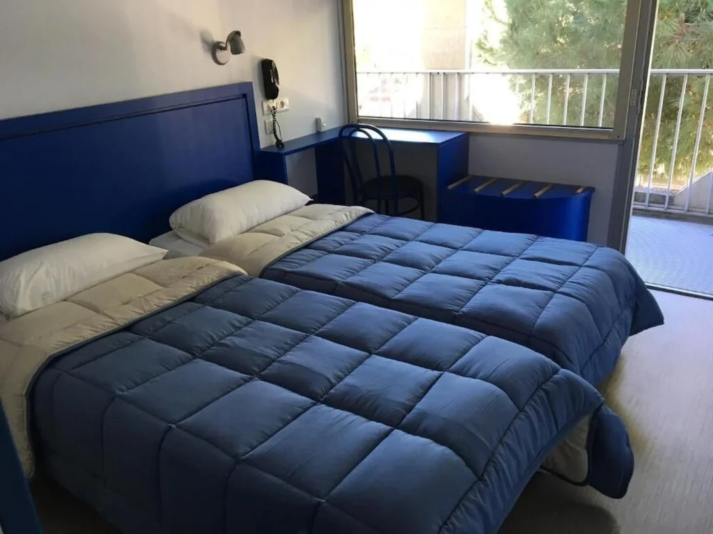 Hôtel Les Rives Bleues