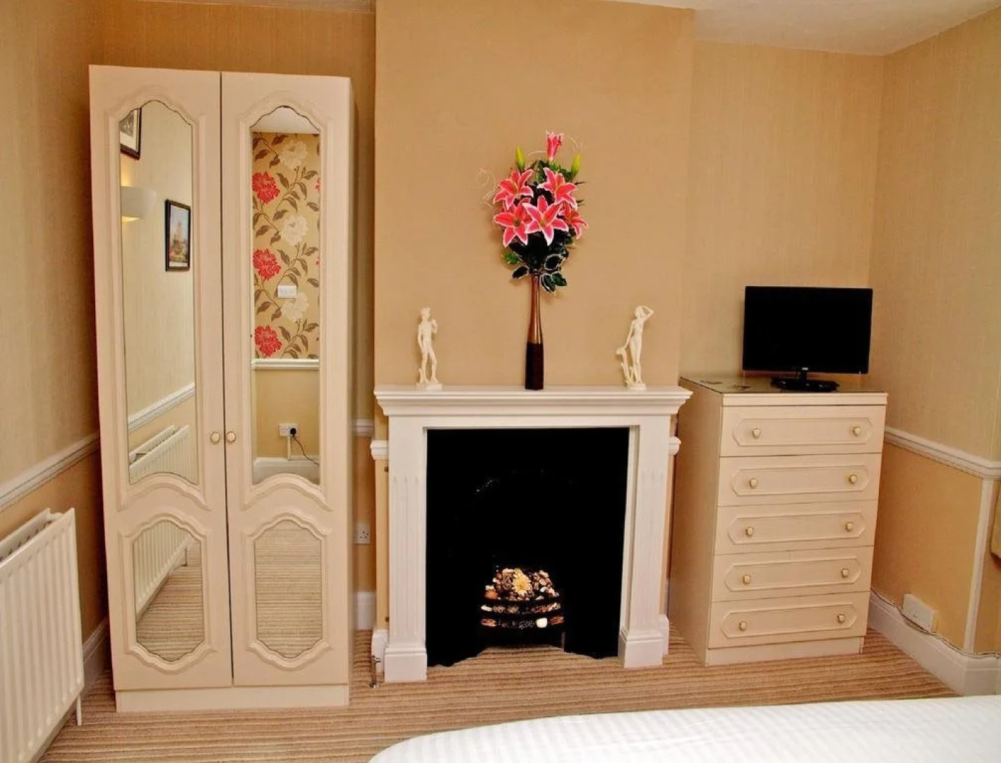 Pink House Bed And Breakfast