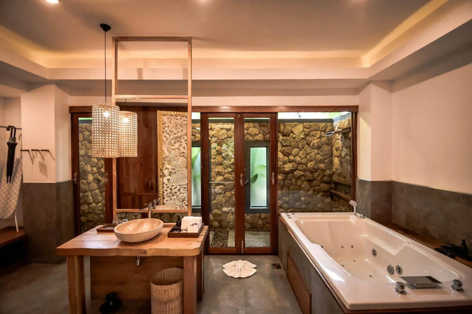 The Nine Thipthara Klongson Resort