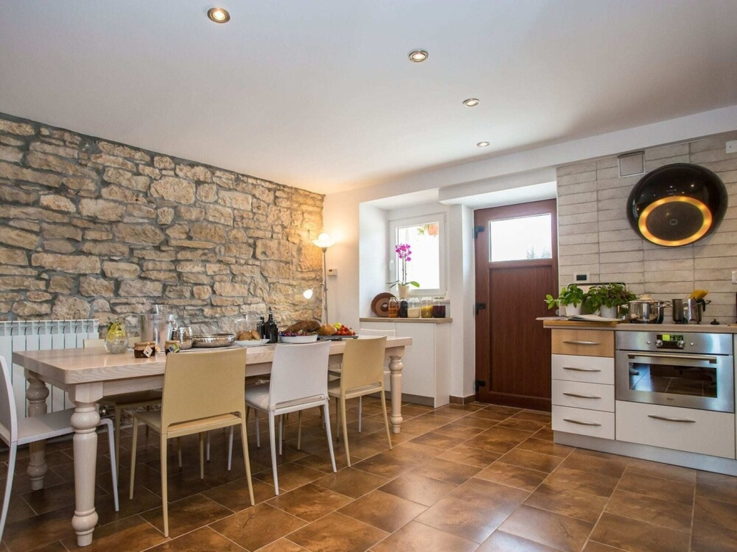 Beautiful Decorated Villa for 8 Persons With Private Pool in a Quiet Location