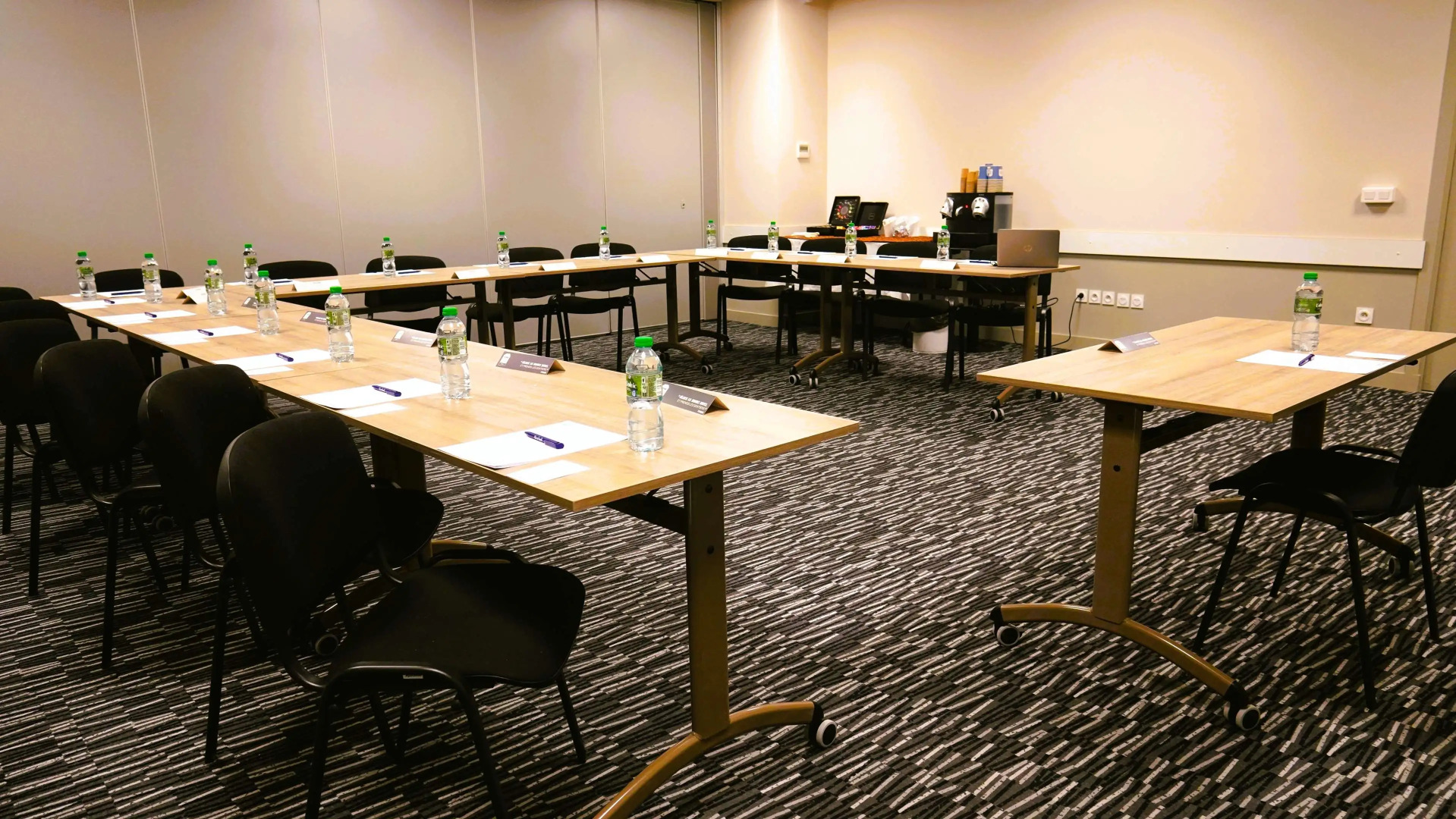 Kyriad Clermont Ferrand Nord - Riom