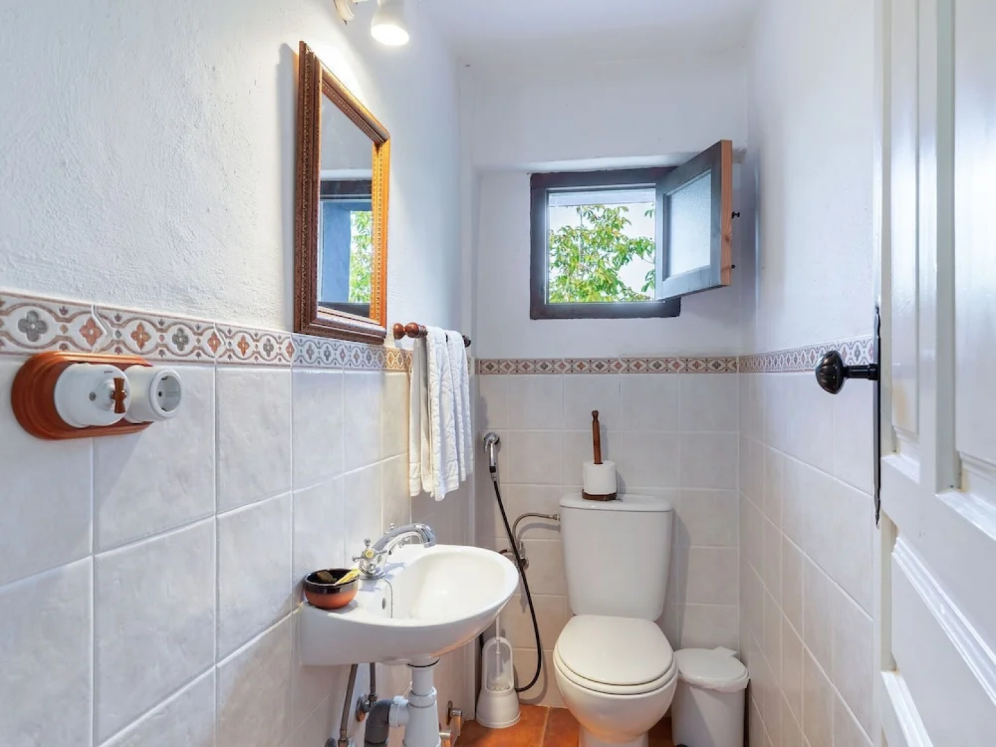 Delightful Mansion in Huétor-Tájar near Sea