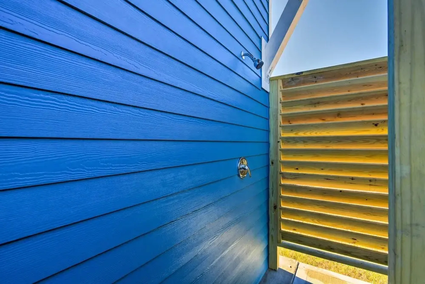 < 1 Mi to Coast: Jamaica Beach Home w/ Pool Access