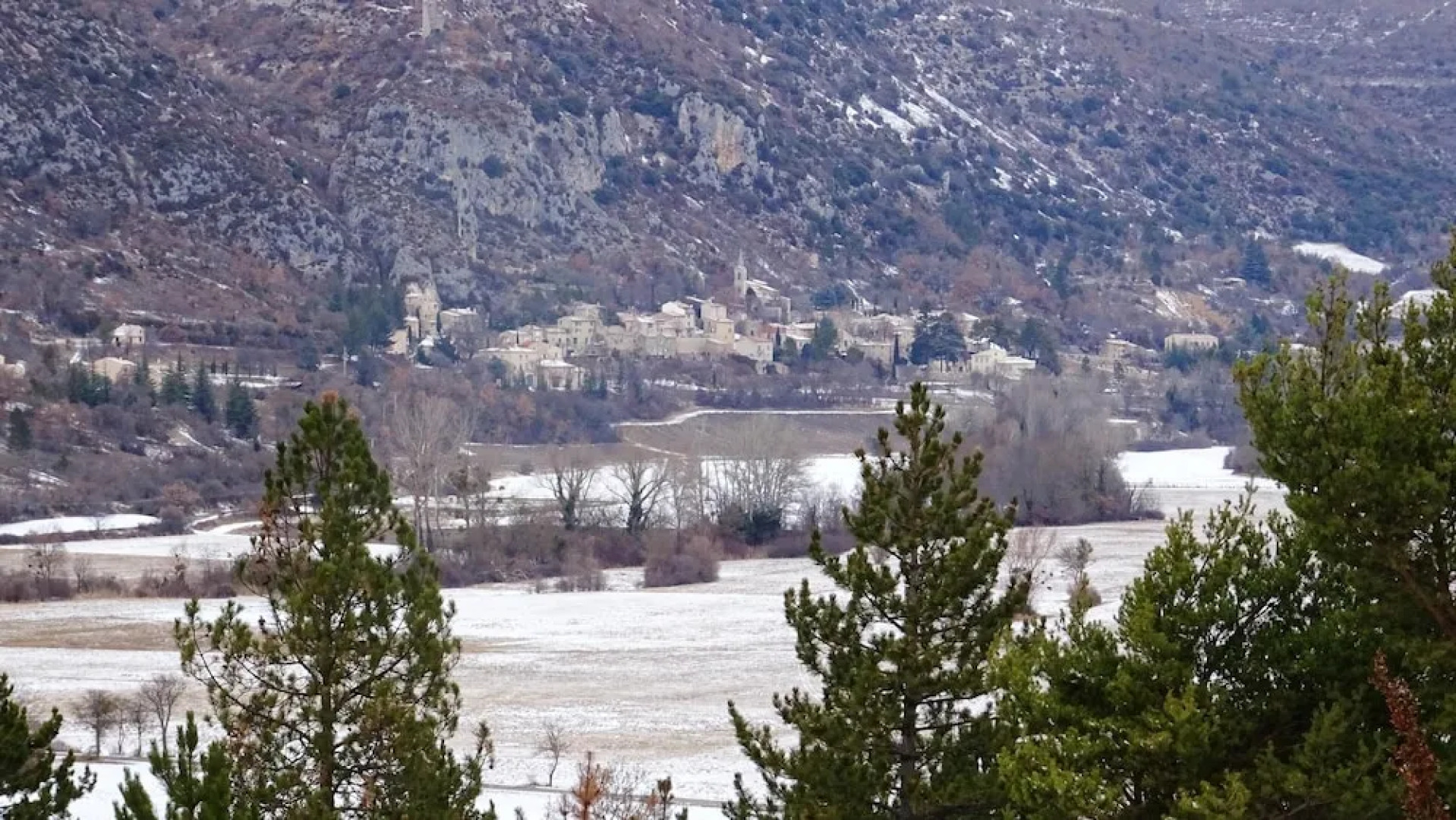 House With 2 Bedrooms in Monieux, With Wonderful Mountain View and Fur