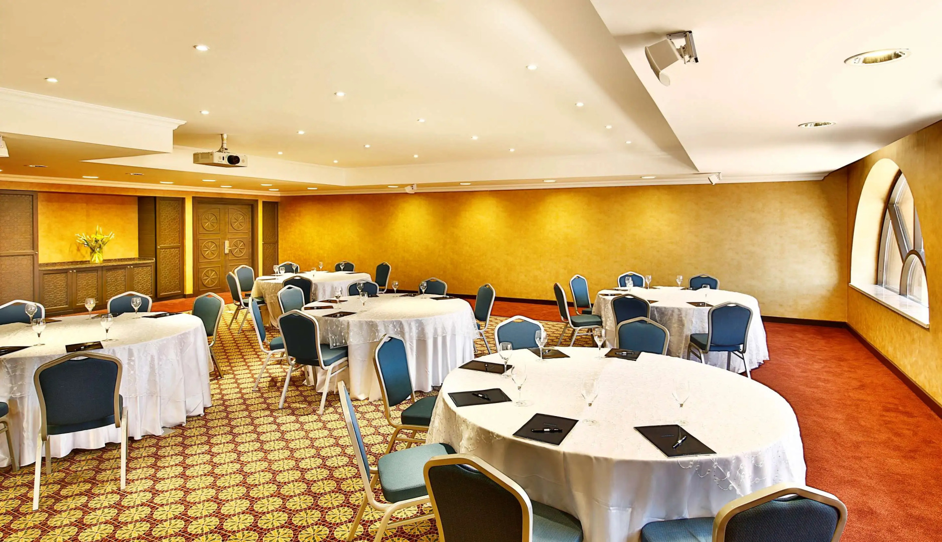 Hilton Alexandria King's Ranch