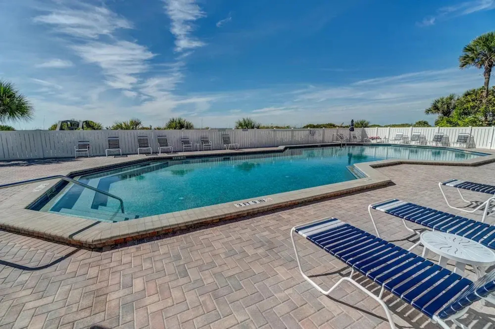 Beach One Bedroom Villa by Redawning