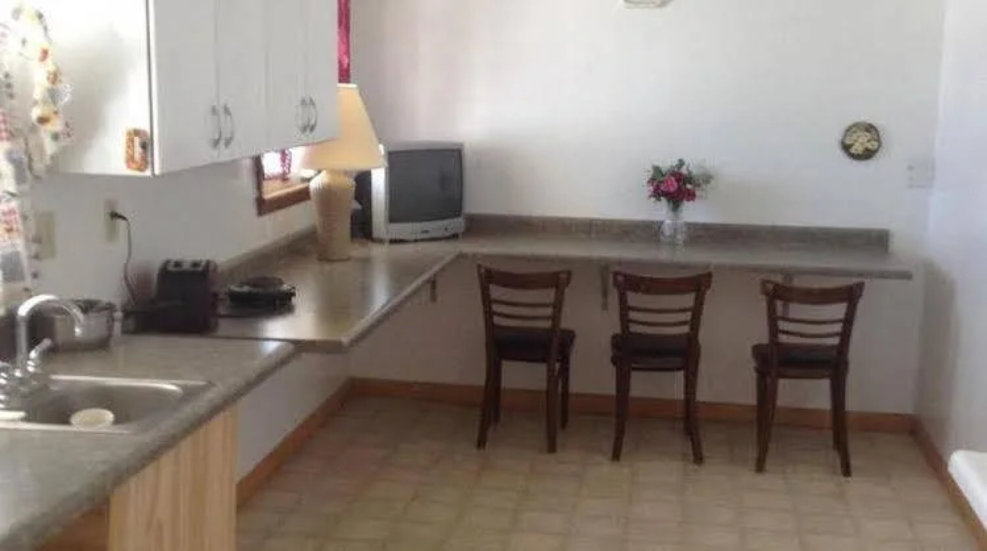 Colonial Inn Dyersville