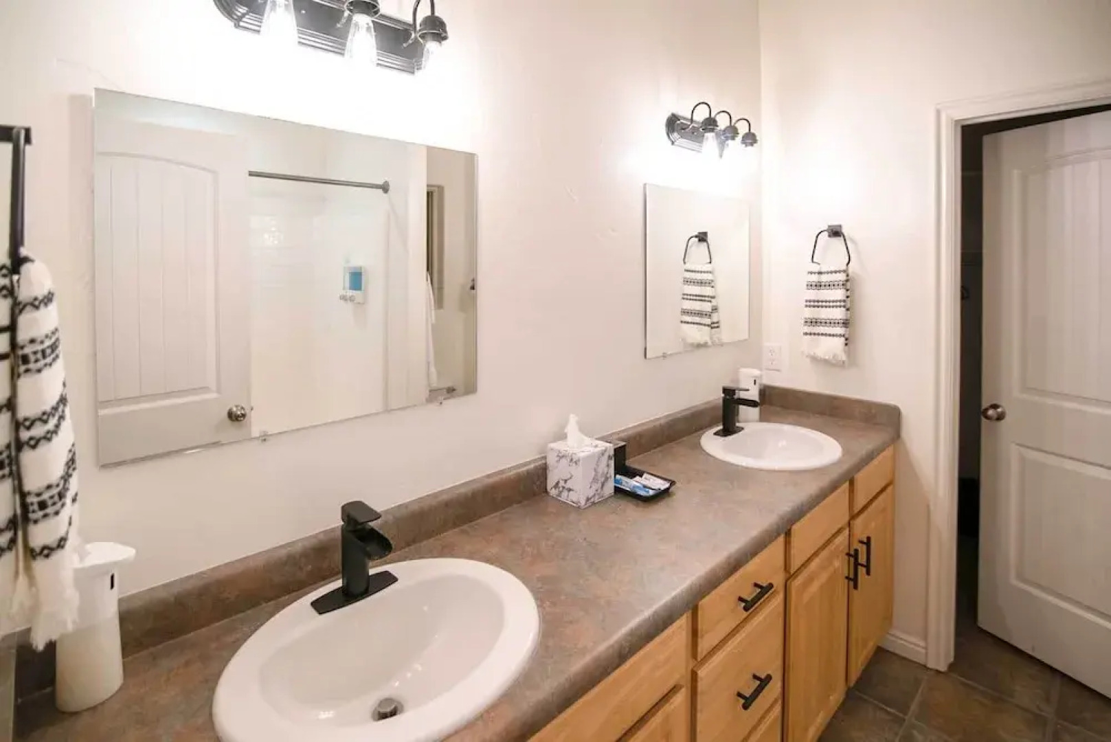 Modern Page Retreat w/ View, 9 Mi to Wahweap Beach