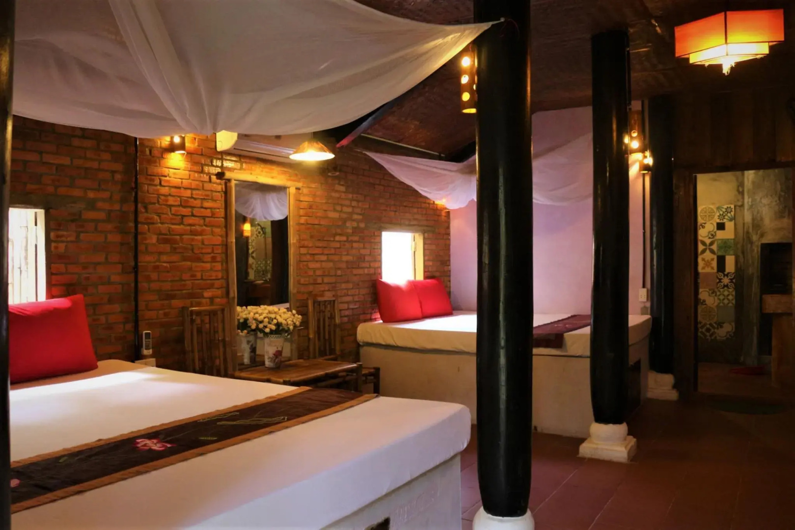 Under the coconut tree - Hostel