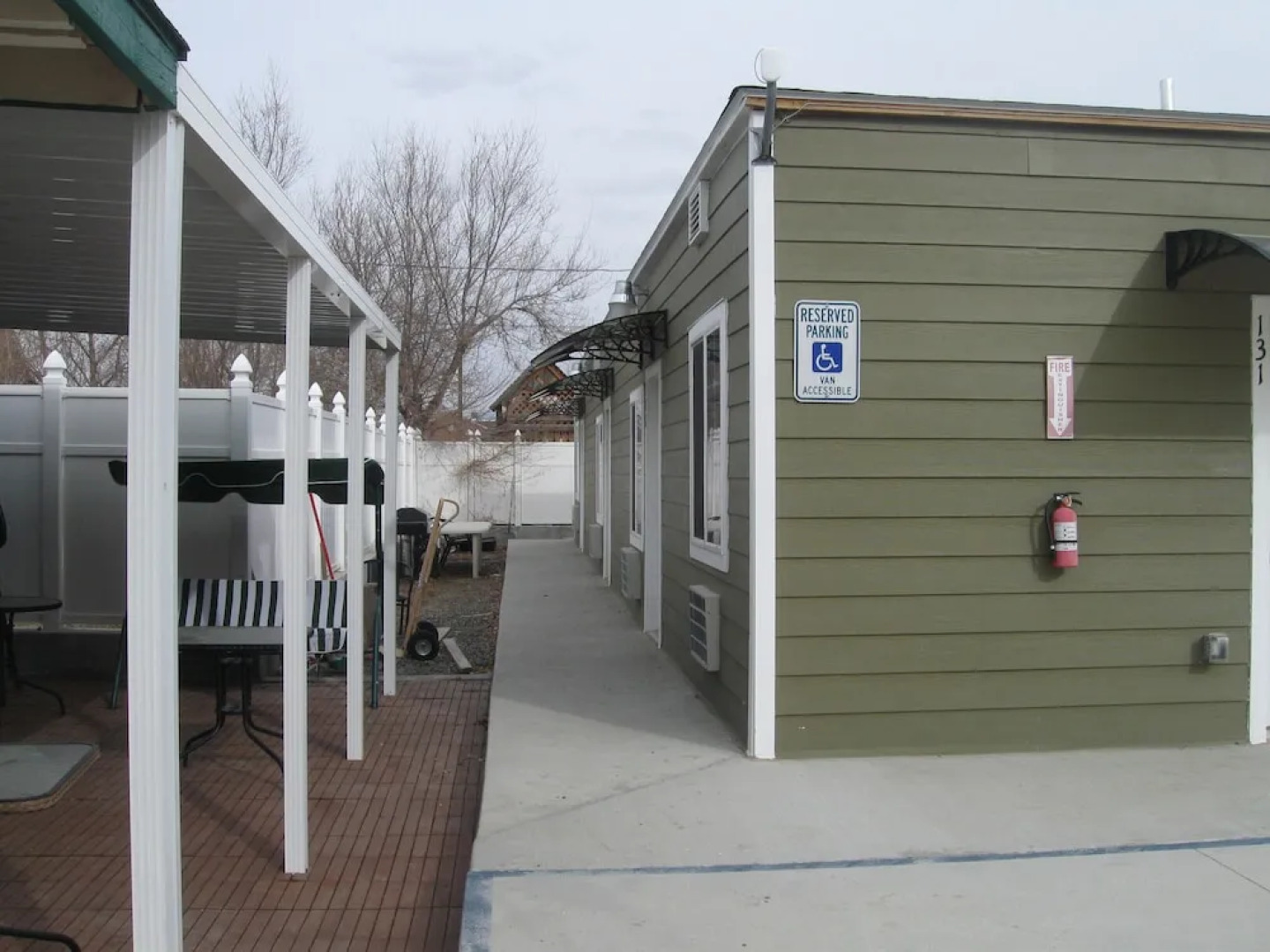 Western Motel Lovell