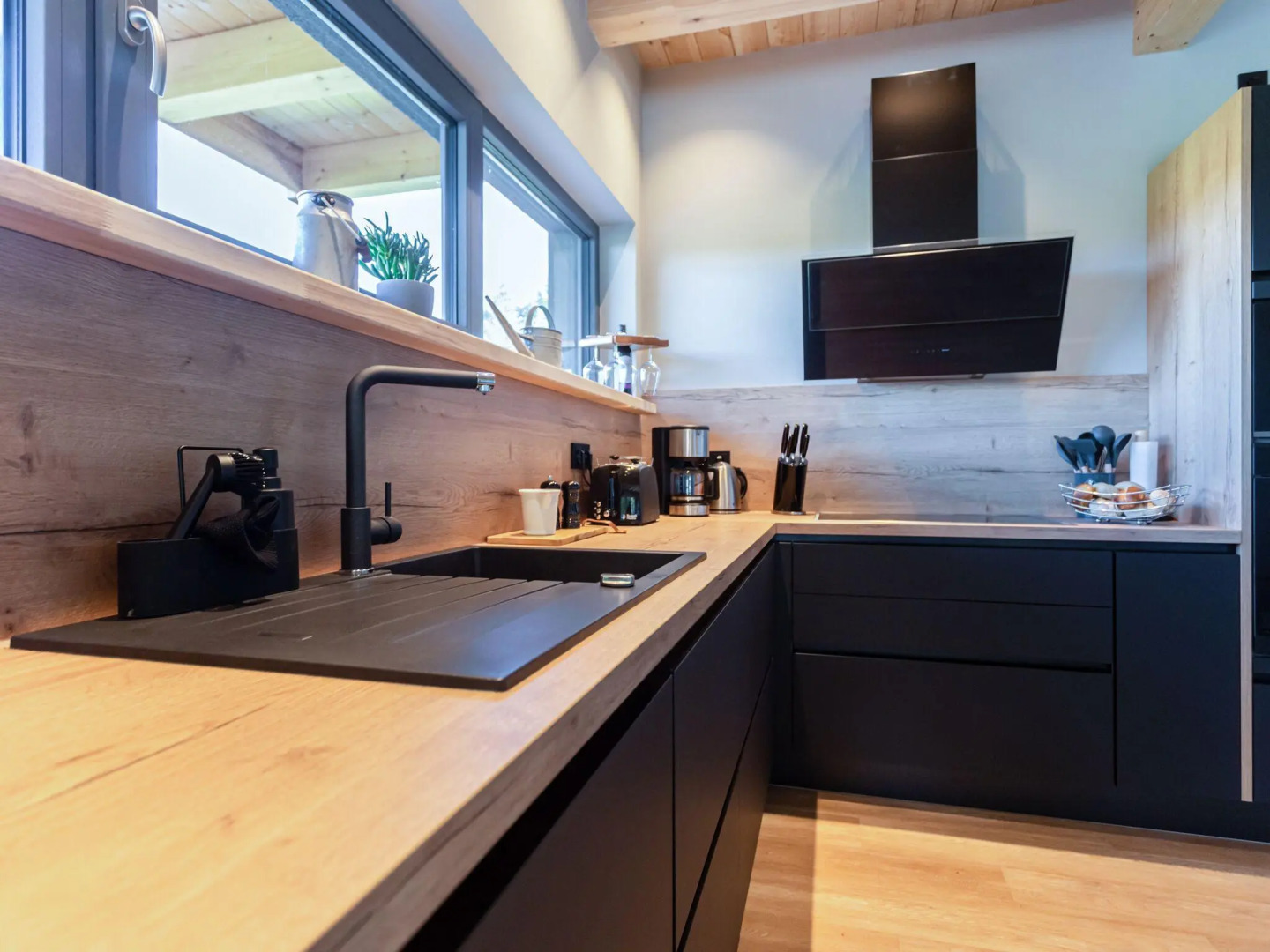 Snug Holiday Home in Thale with Netflix, Garden, Terrace