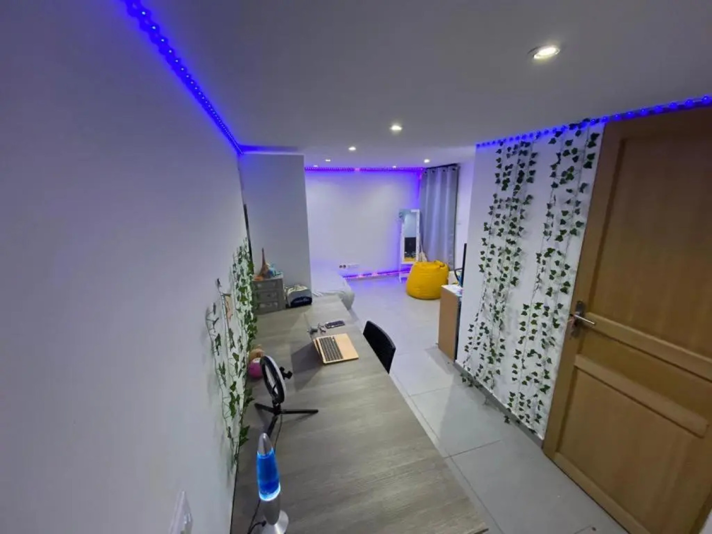 Très grande Villa pour 1 famille ou plusieurs...