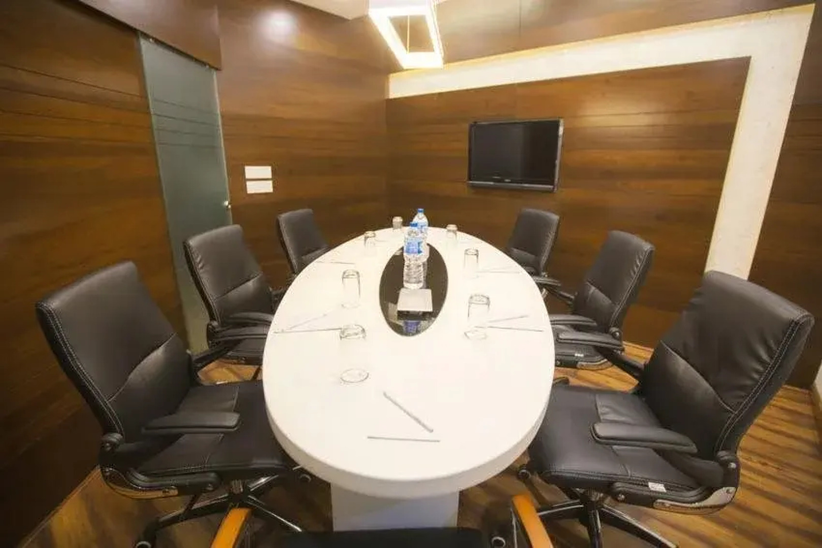 Hotel Waterlily Indore