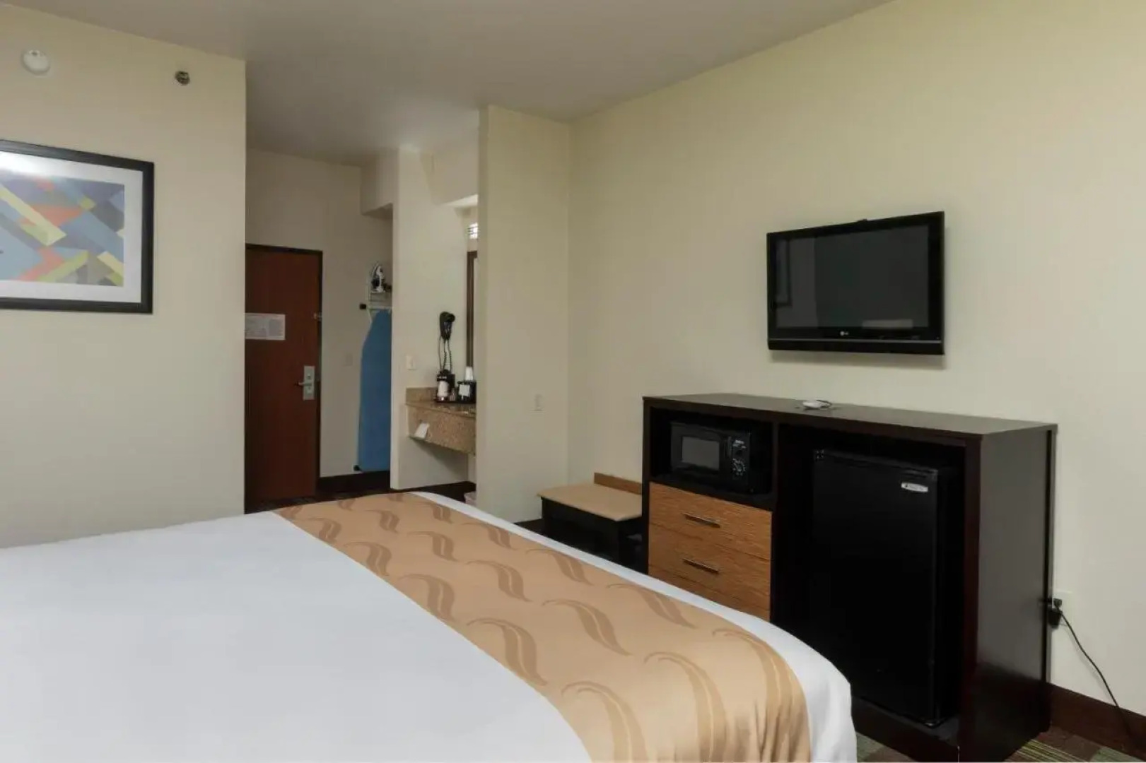 Americas Best Value Inn & Suites