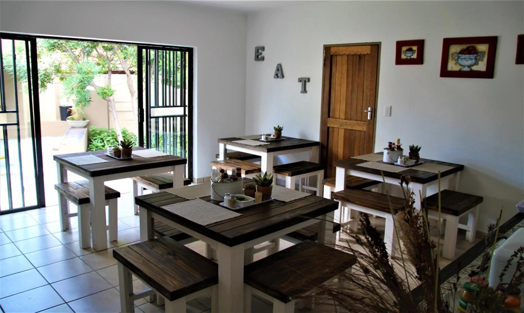 Mahem Manor Guesthouse