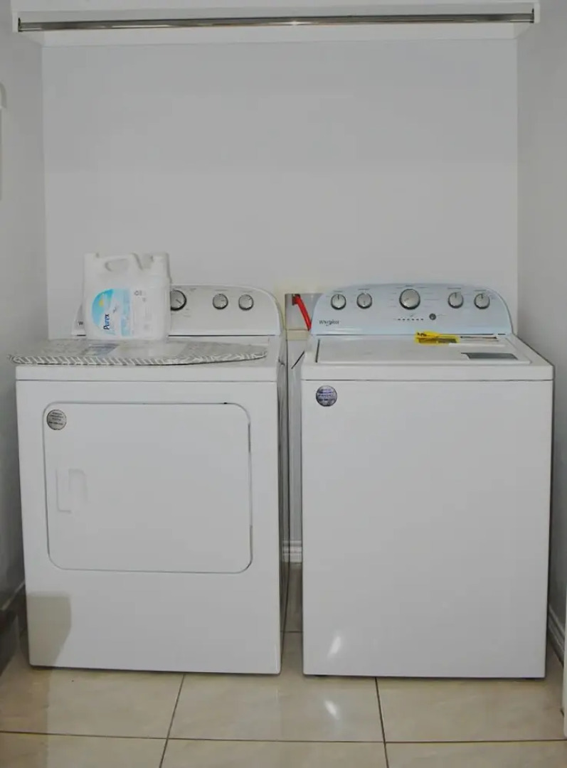 Elegant Apartment 10 min to Mercedes Outlets