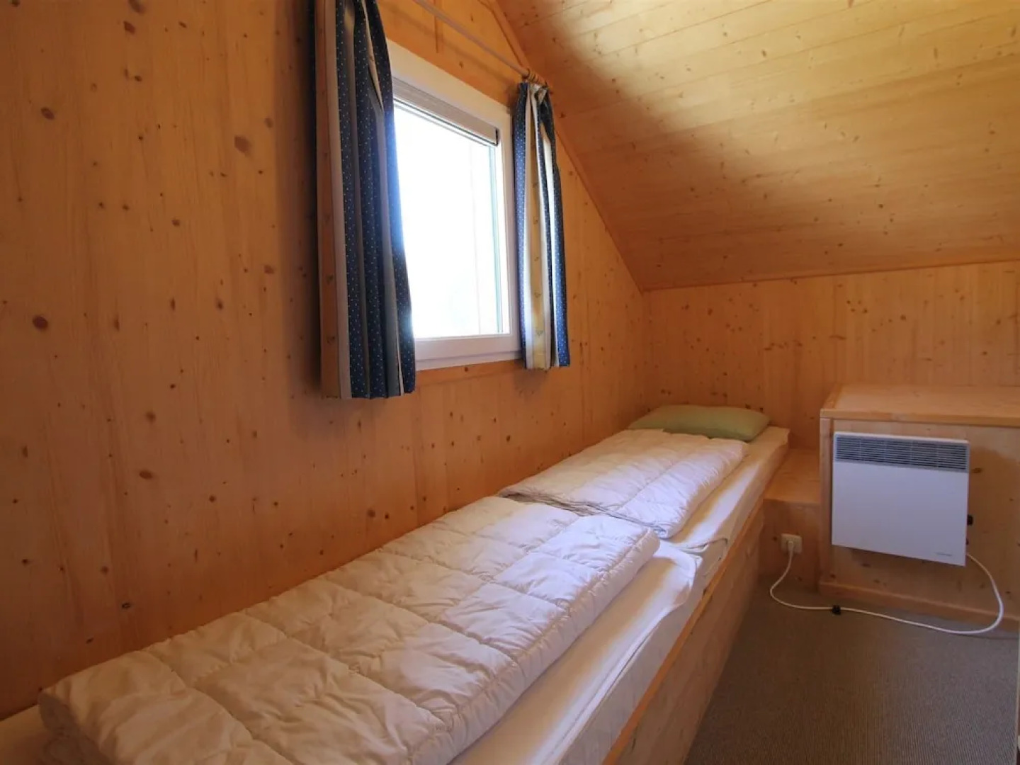 Cosy Wooden Chalet in Stadl an der Mur near Ski Bus Stop