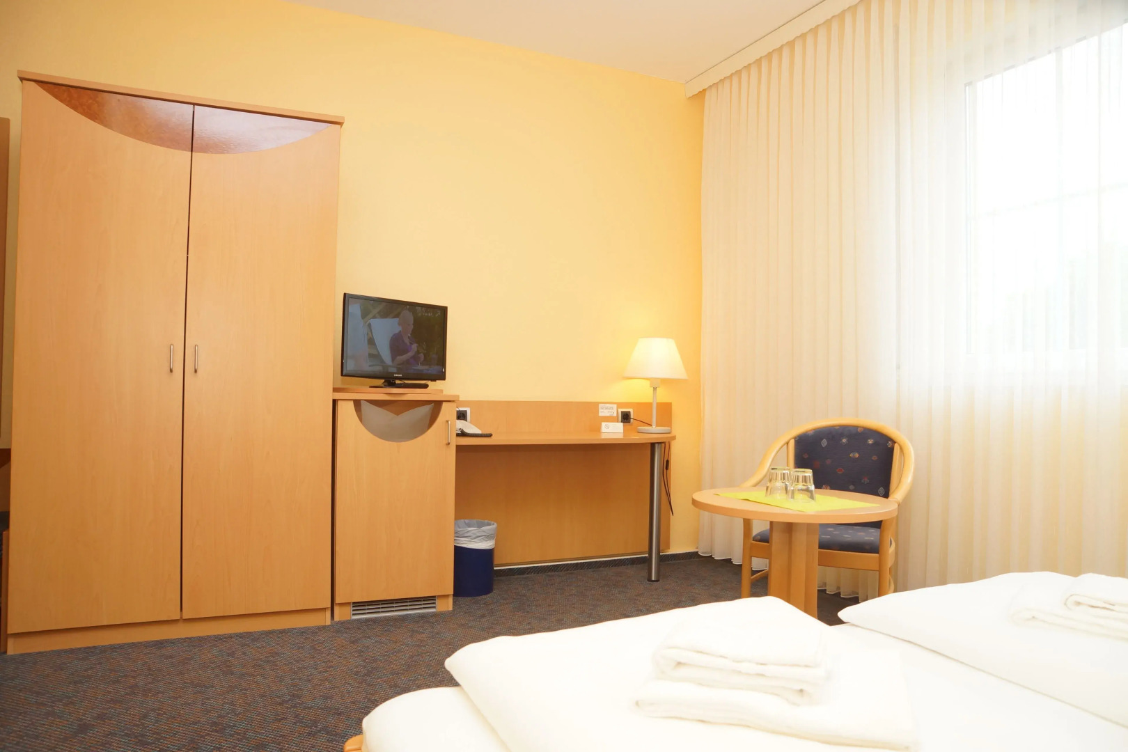 Warias Hotel & Restaurant