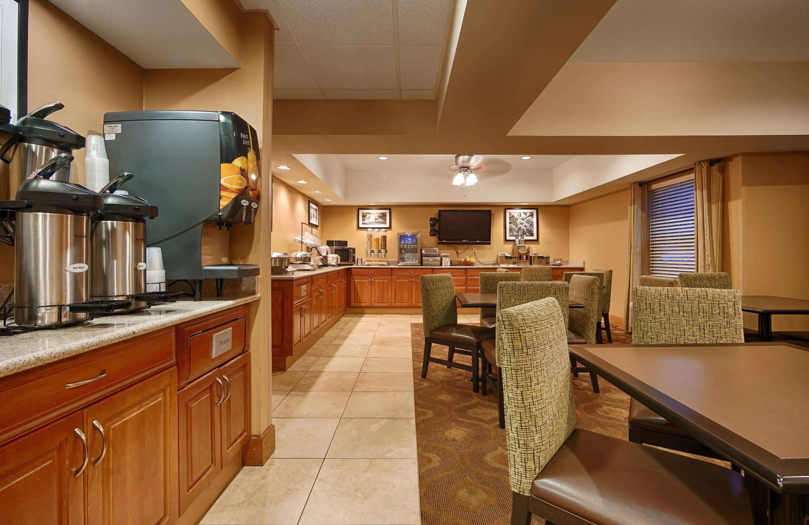 Best Western Plus Mishawaka Inn