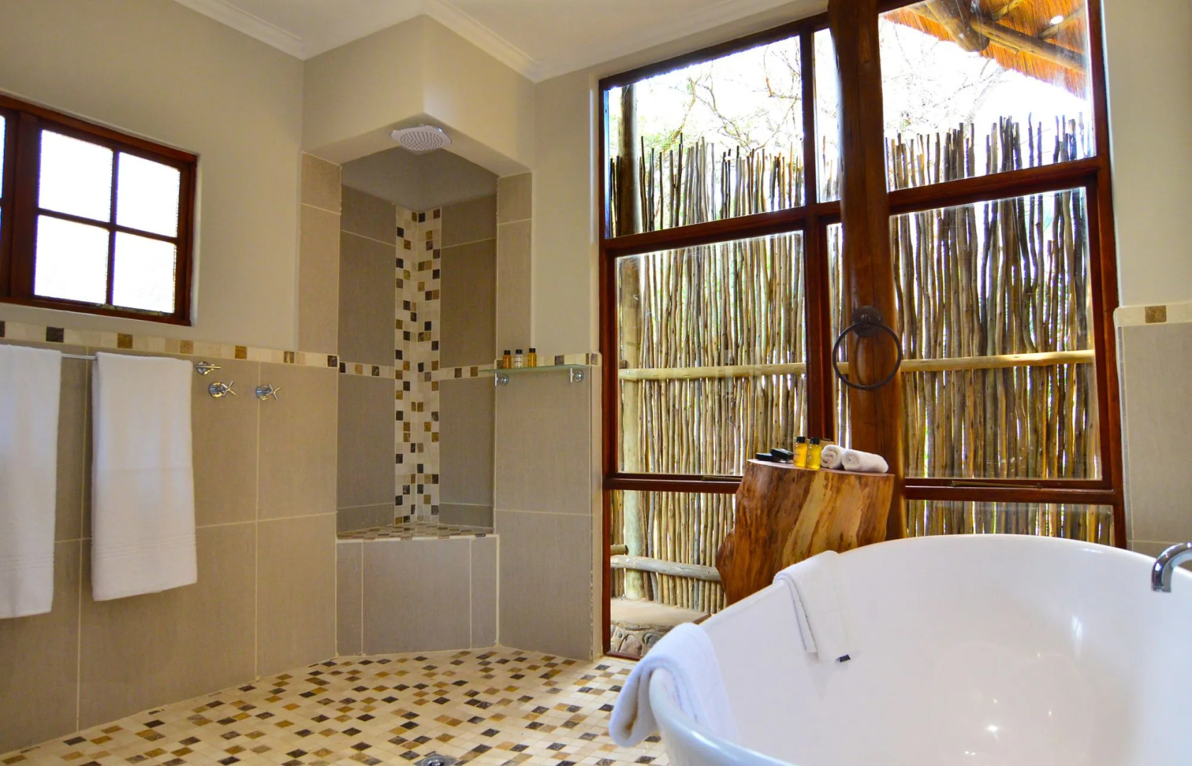 Amakhosi Safari Lodge and SPA